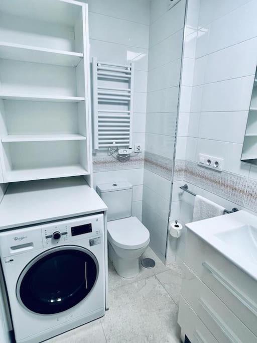 Apartamento En El Centro De Vigo 2 Habitaciones المظهر الخارجي الصورة