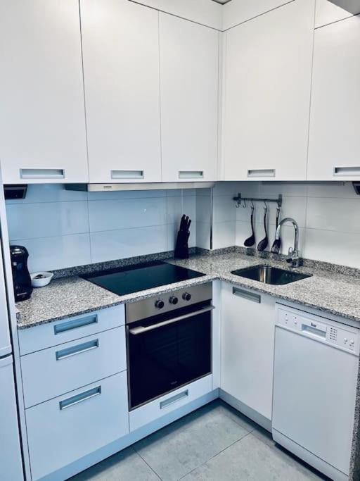 Apartamento En El Centro De Vigo 2 Habitaciones المظهر الخارجي الصورة